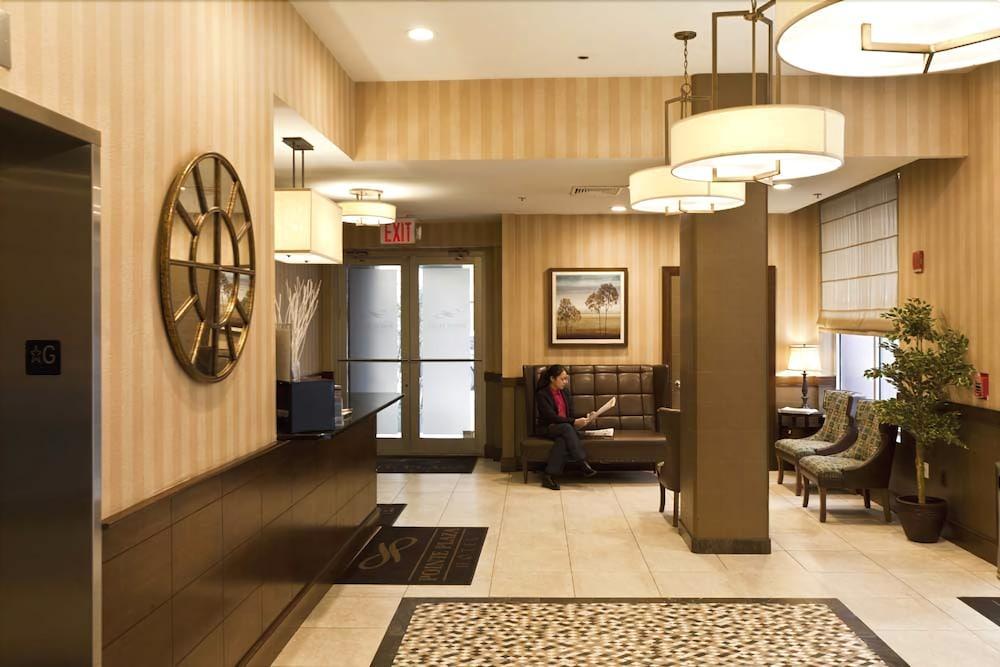 Hotel Pointe Plaza Nueva York