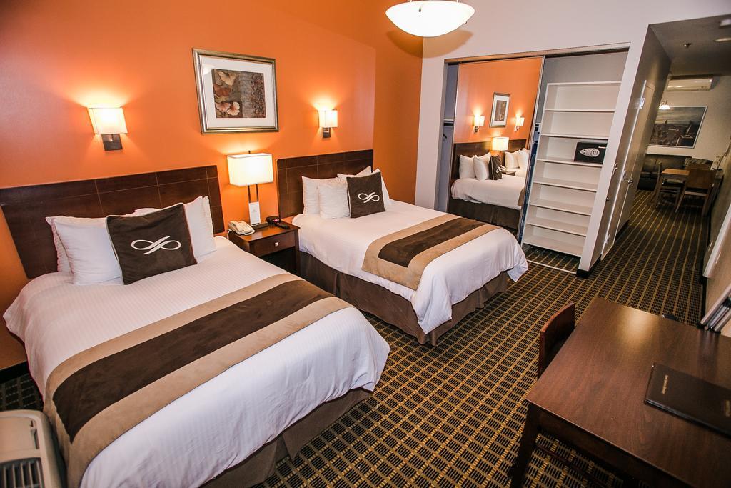 Hotel Pointe Plaza 3*